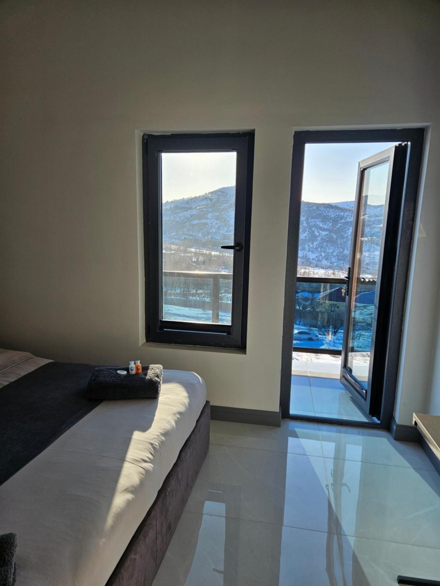 Panorama Lux Guest House Chimgan Exterior photo