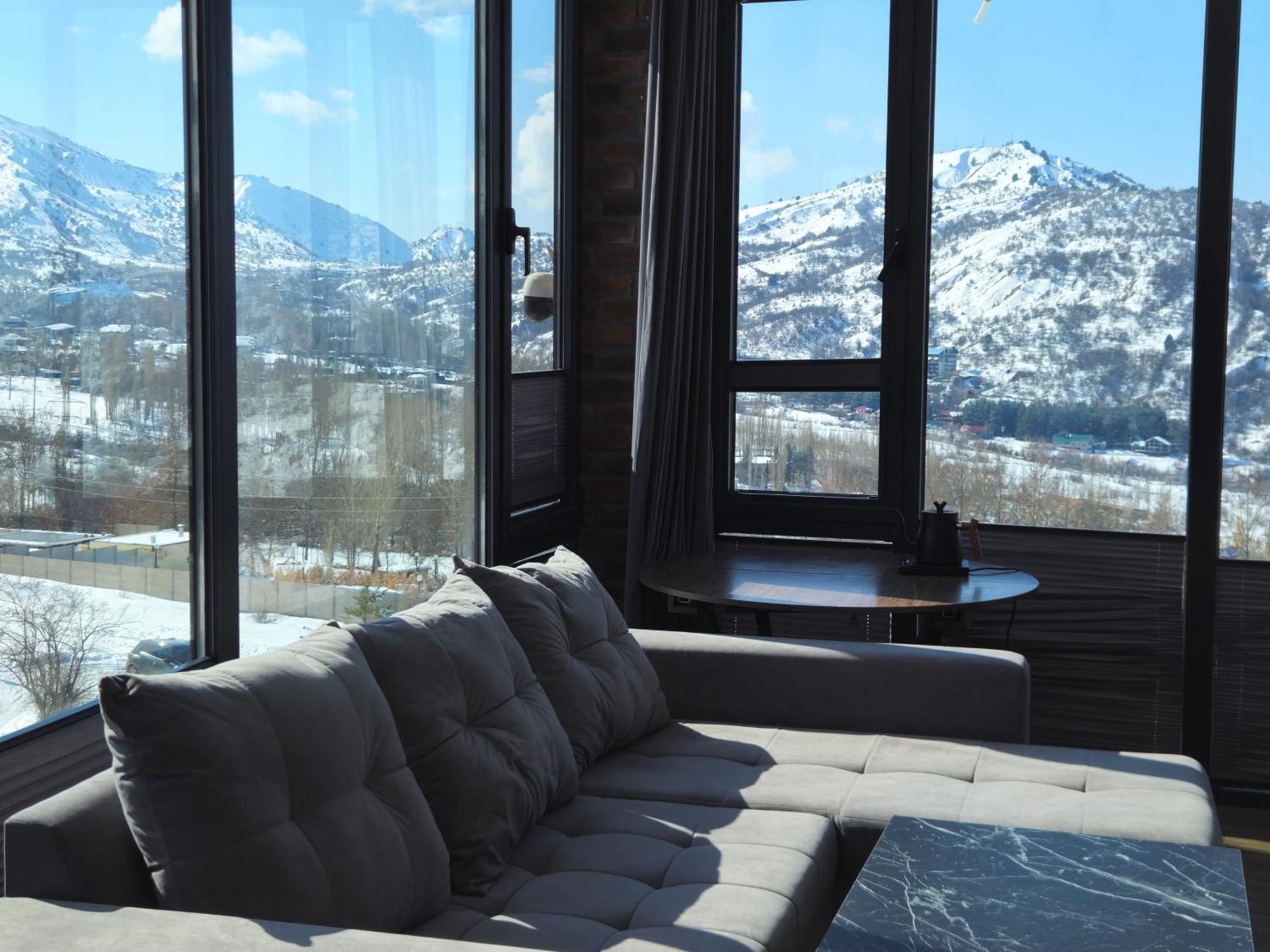 Panorama Lux Guest House Chimgan Exterior photo