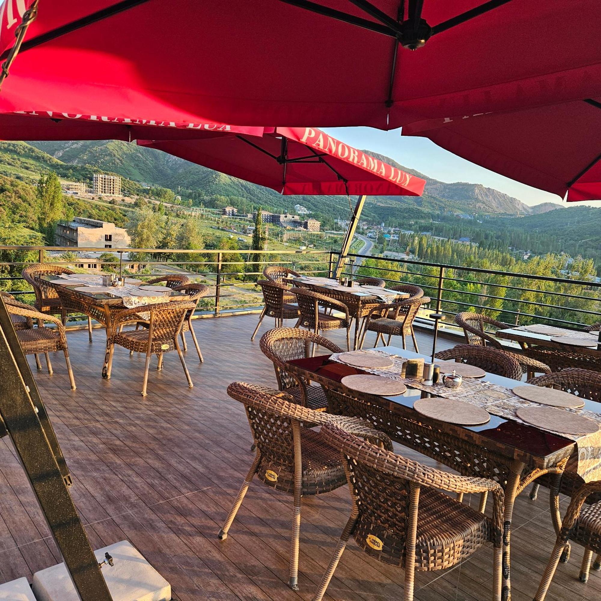 Panorama Lux Guest House Chimgan Exterior photo